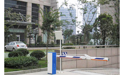 RFID超高頻讀寫(xiě)器UR5208應(yīng)用于車(chē)輛管理
